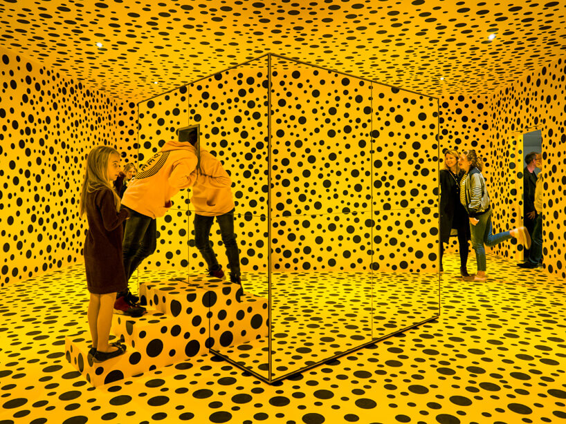 Infinity rooms